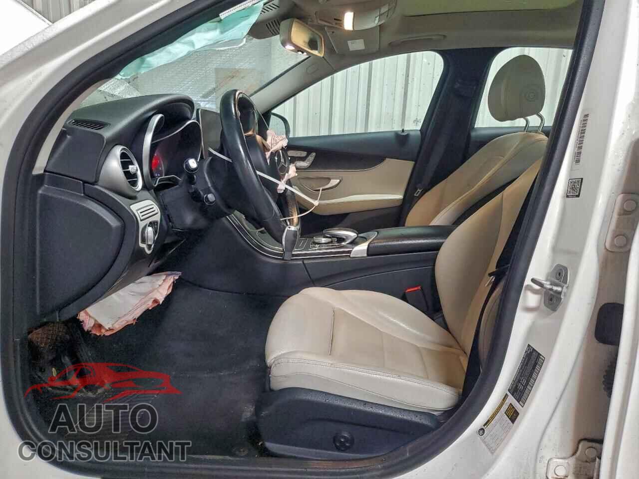 MERCEDES-BENZ C-CLASS 2015 - 55SWF4KB7FU081036