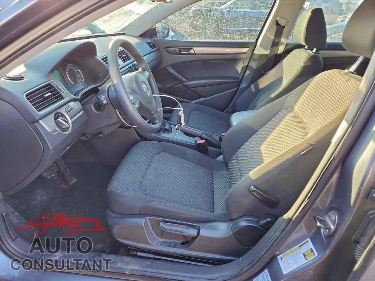 VOLKSWAGEN PASSAT 2012 - 1VWAH7A34CC096357