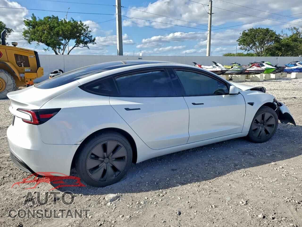 TESLA MODEL 3 2025 - 5YJ3E1EA2SF069833