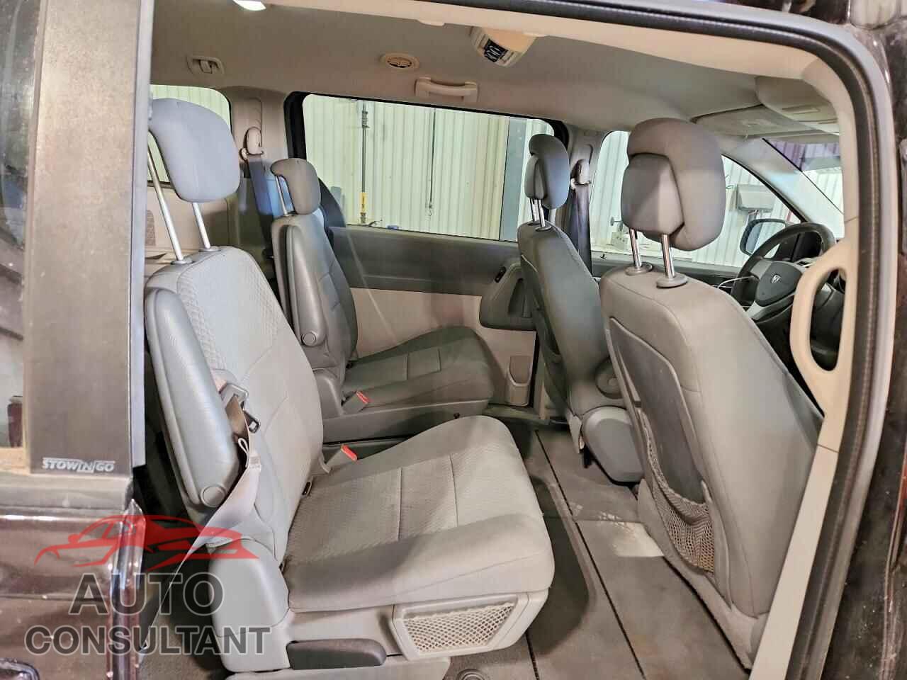 DODGE CARAVAN 2010 - 2D4RN4DE3AR335401