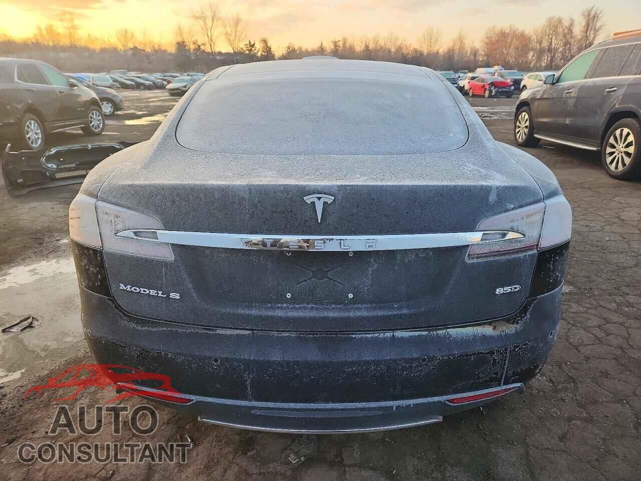 TESLA MODEL S 2015 - 5YJSA1E28FF109905