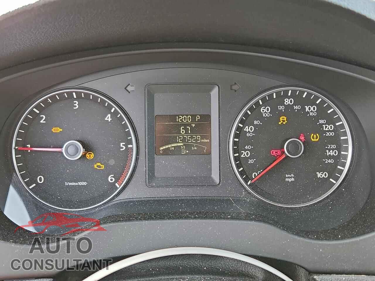 VOLKSWAGEN JETTA 2013 - 3VWLL7AJ8DM383612