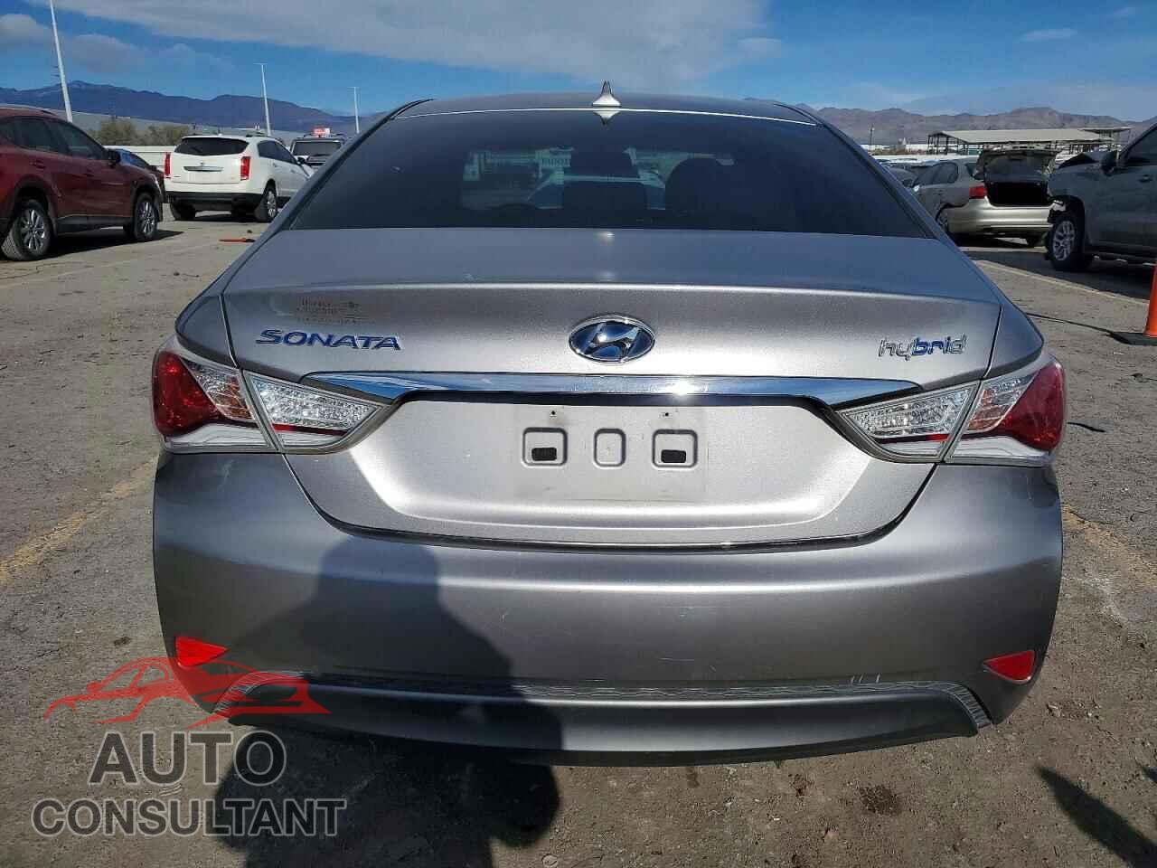 HYUNDAI SONATA 2012 - KMHEC4A42CA042248