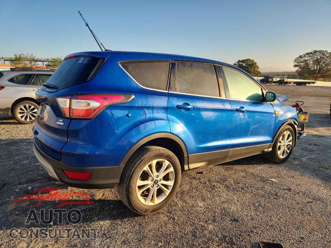 FORD ESCAPE 2017 - 1FMCU0GD2HUB38312
