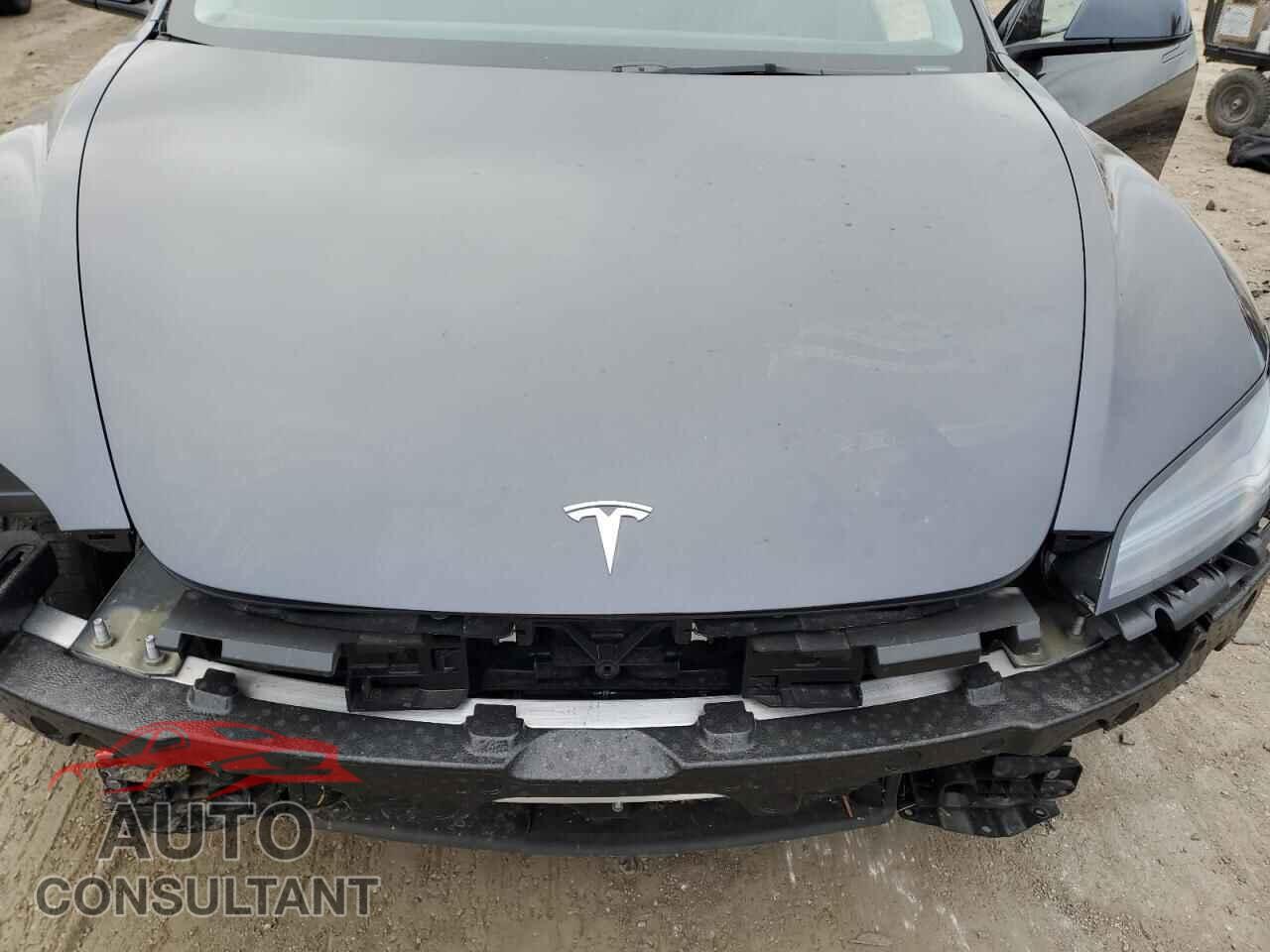 TESLA MODEL 3 2025 - 5YJ3E1EB5SF922623