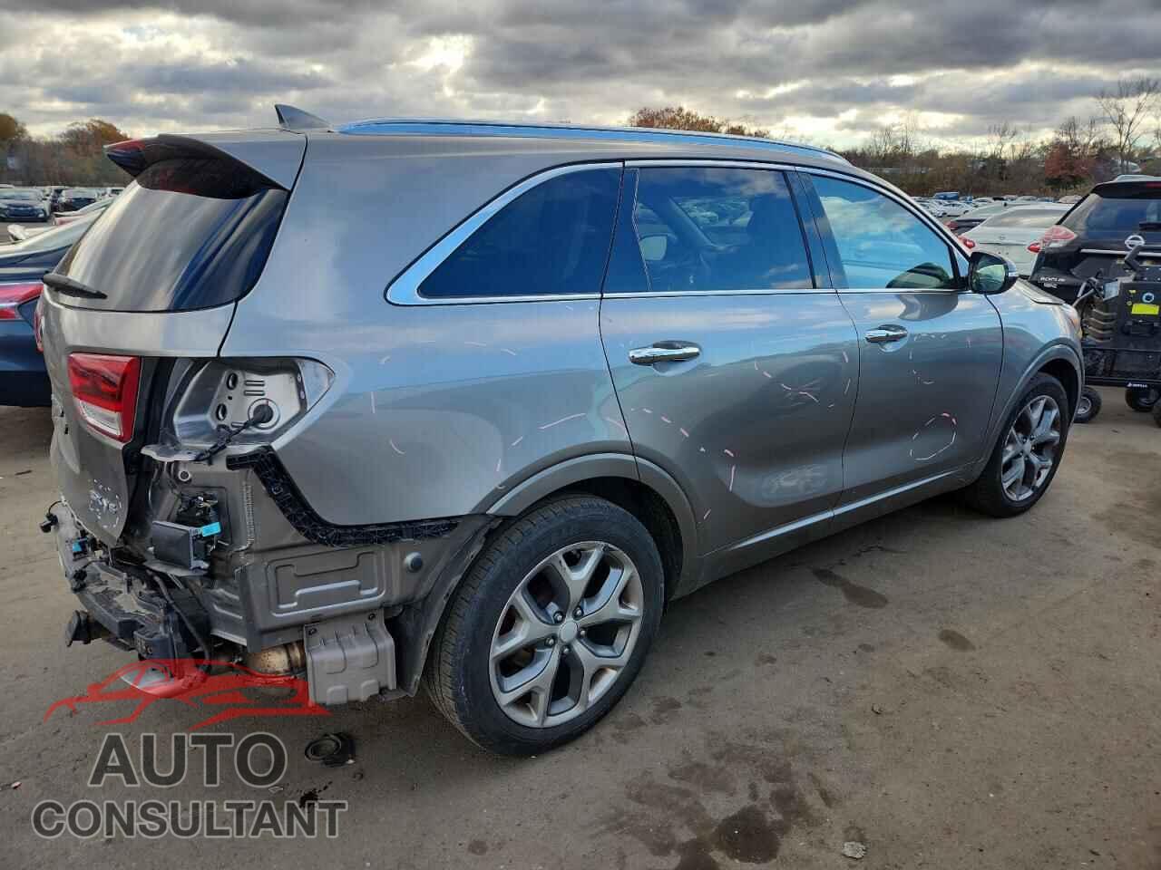 KIA SORENTO 2017 - 5XYPKDA58HG324331