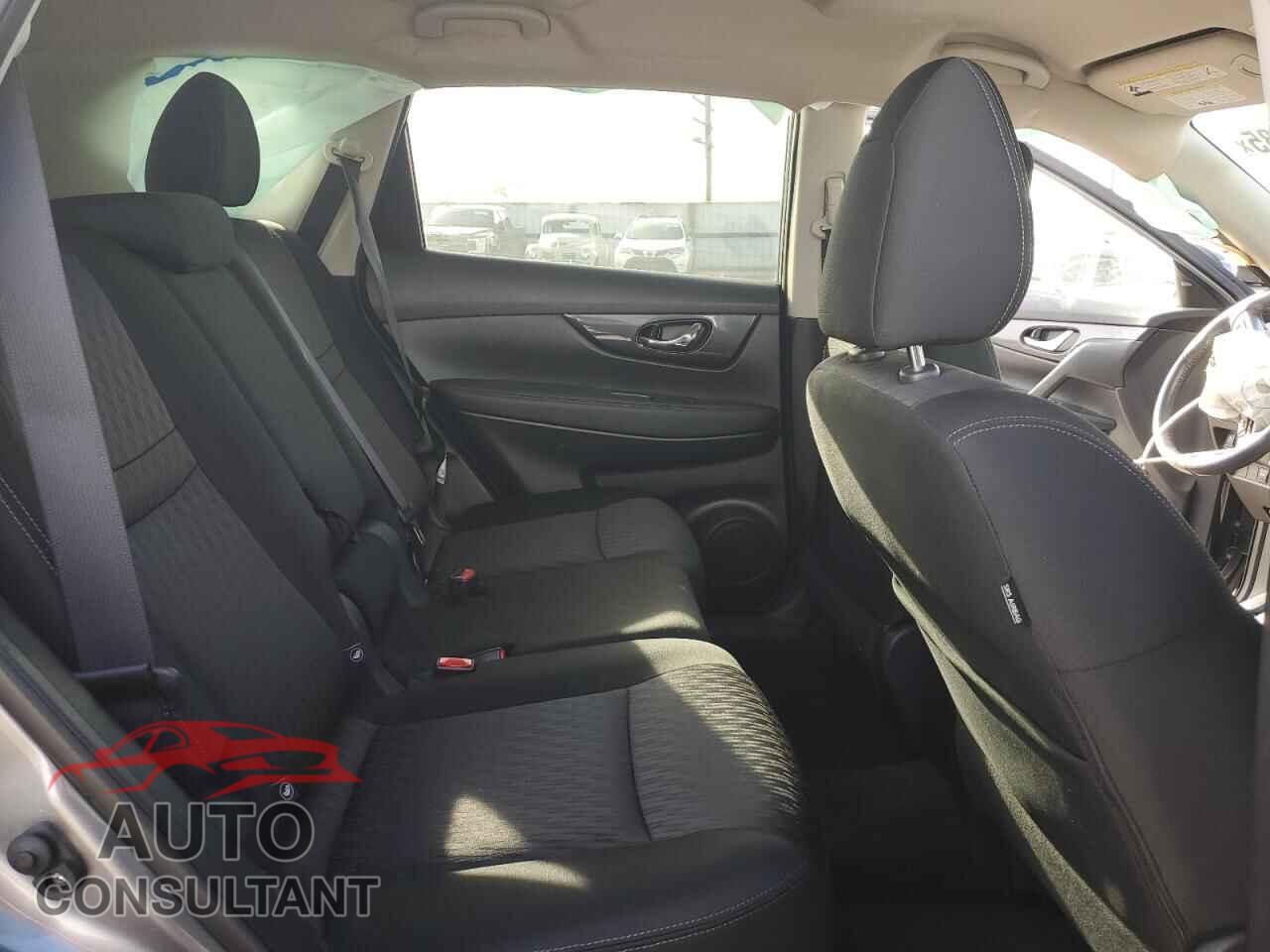 NISSAN ROGUE 2018 - KNMAT2MT9JP511422