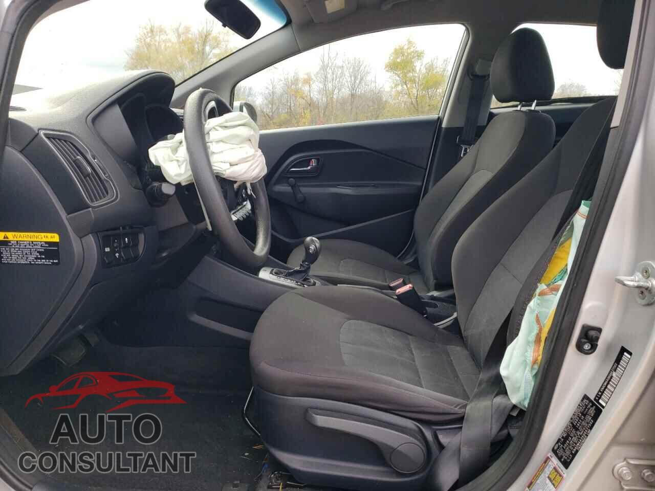 KIA RIO 2016 - KNADM4A36G6677502