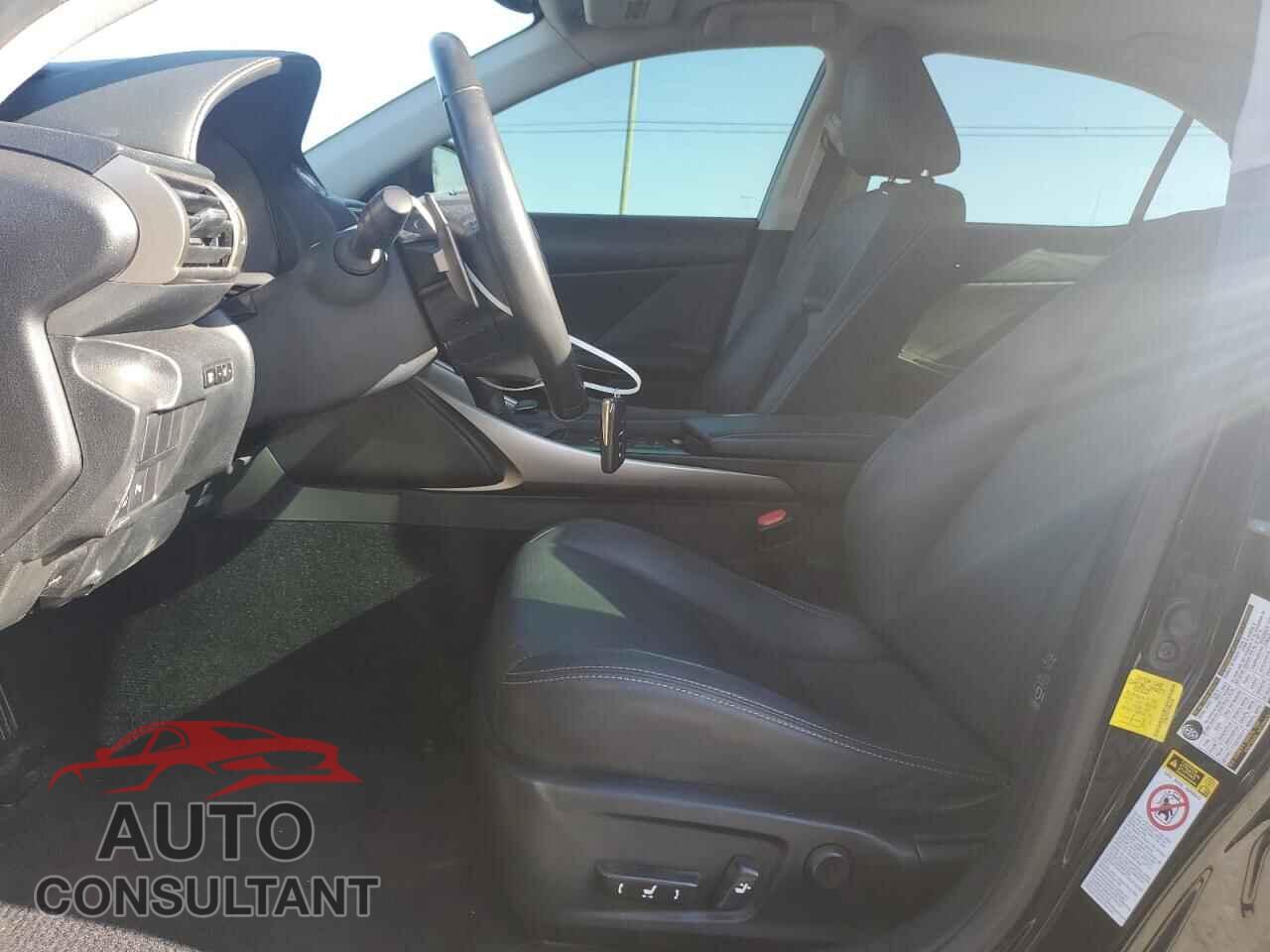 LEXUS IS 2014 - JTHBE1D27E5003546