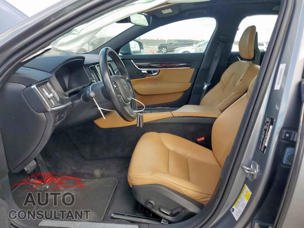 VOLVO S90 2018 - LVY982AK2JP022921