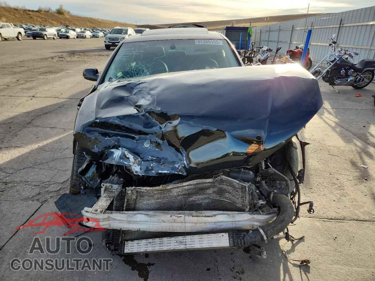 AUDI A4 2016 - WAUBFAFL5GN006787