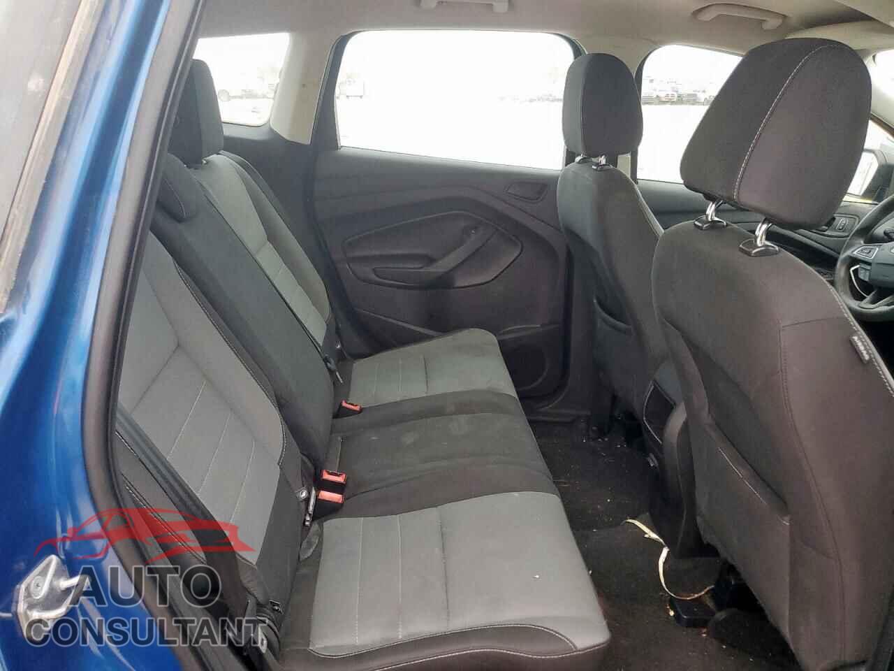FORD ESCAPE 2017 - 1FMCU0F76HUC48677