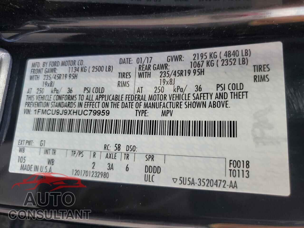 FORD ESCAPE 2017 - 1FMCU9J9XHUC79959