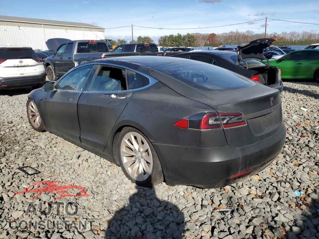 TESLA MODEL S 2018 - 5YJSA1E27JF234225