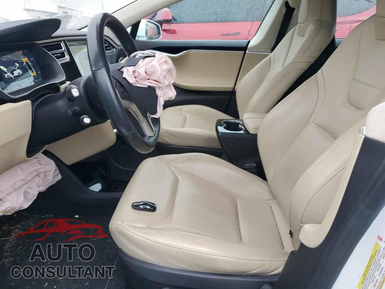 TESLA MODEL S 2015 - 5YJSA1E21FF105713