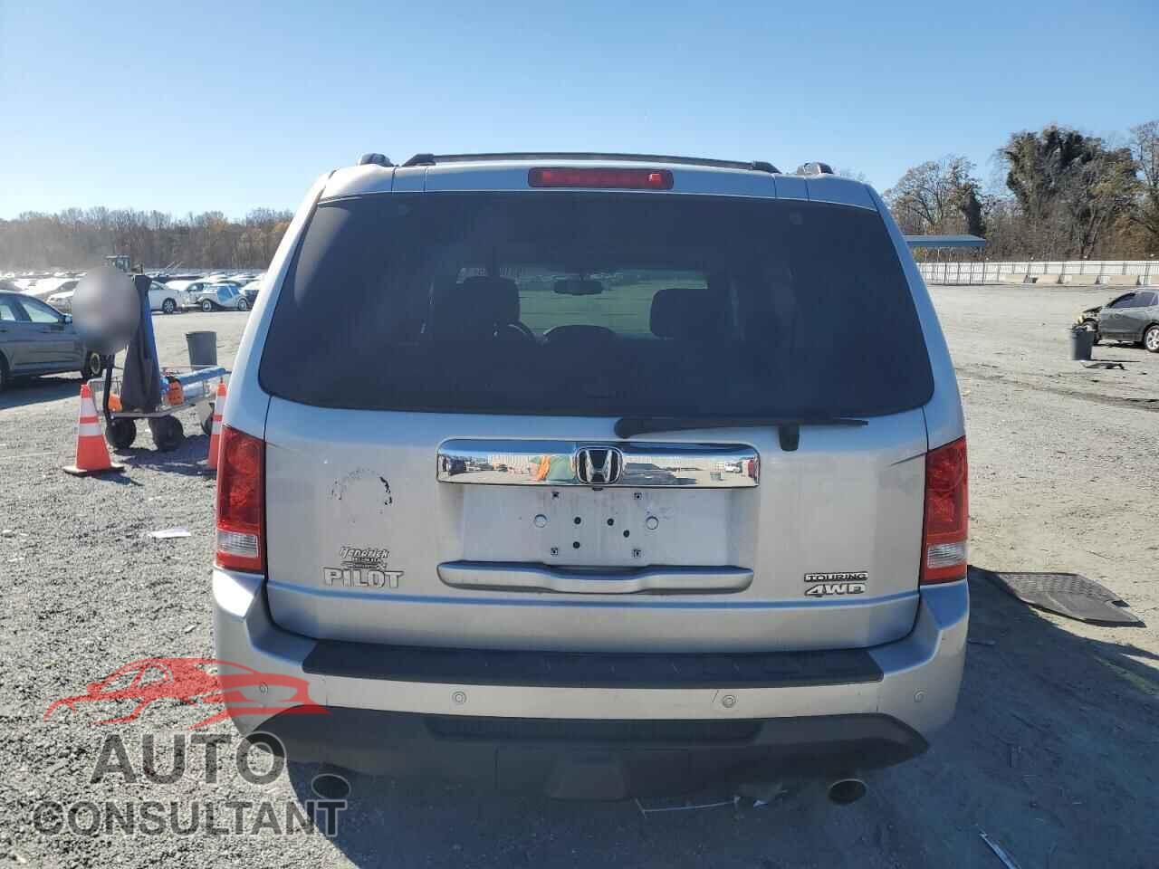 HONDA PILOT 2015 - 5FNYF4H92FB039159
