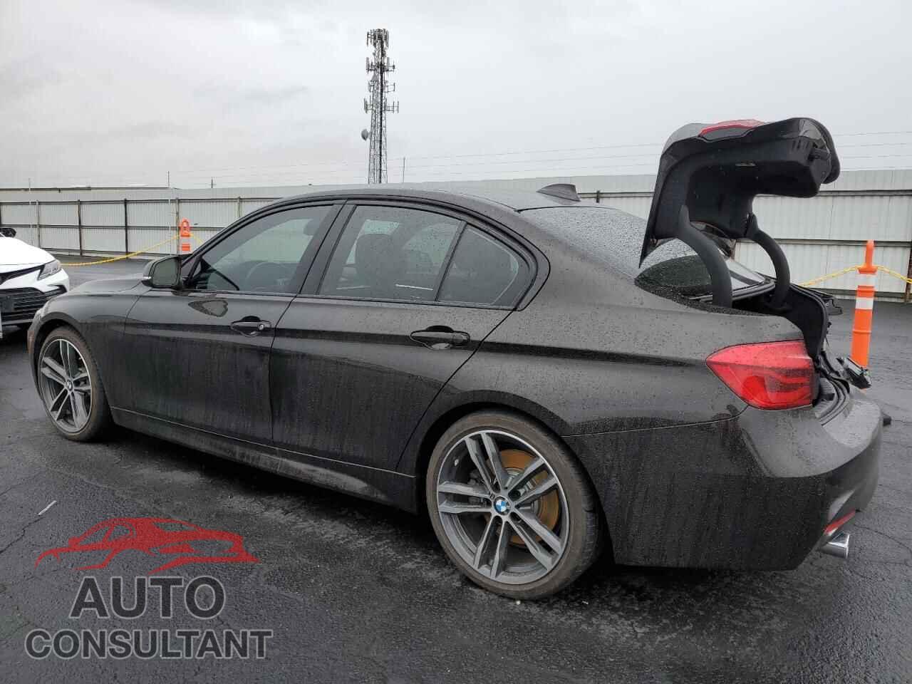 BMW 3 SERIES 2018 - WBA8B3G54JNU36853