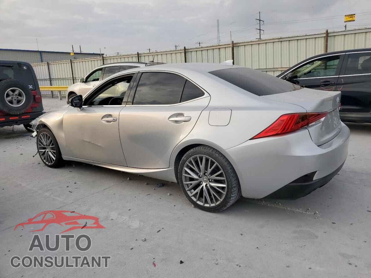 LEXUS IS 2017 - JTHBA1D21H5057652