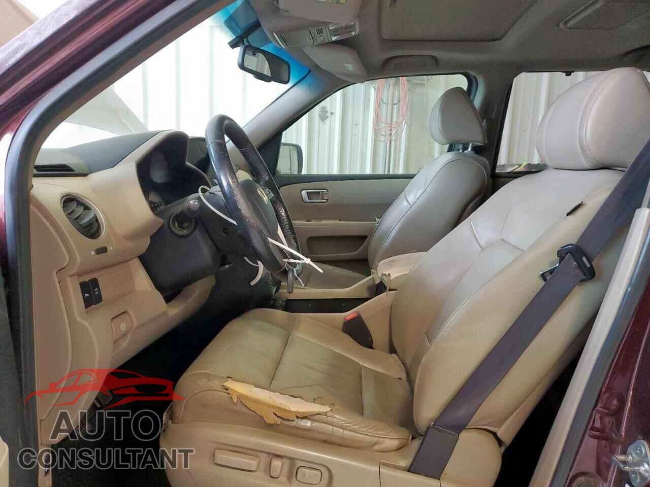 HONDA PILOT 2010 - 5FNYF3H96AB009455