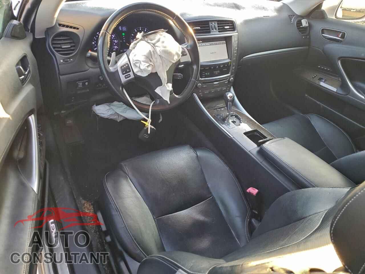LEXUS IS 2011 - JTHFF2C22B2516013