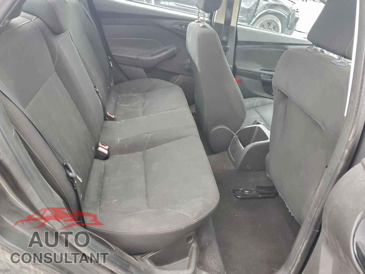 FORD FOCUS 2016 - 1FADP3E28GL266471