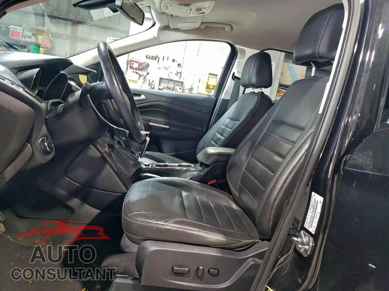 FORD ESCAPE 2015 - 1FMCU9JX0FUA08159