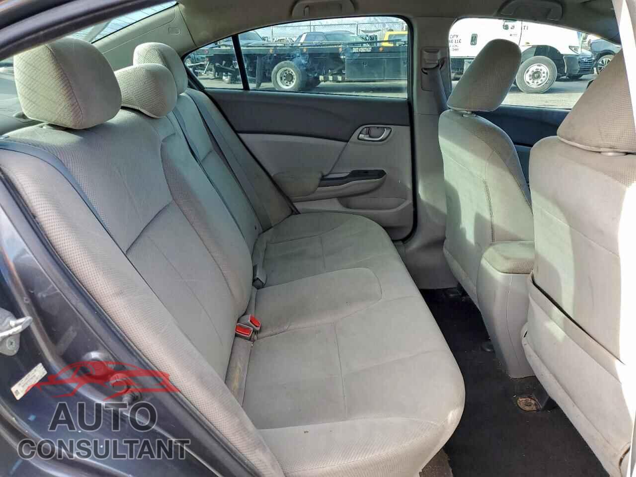 HONDA CIVIC 2012 - 2HGFB2F52CH561580