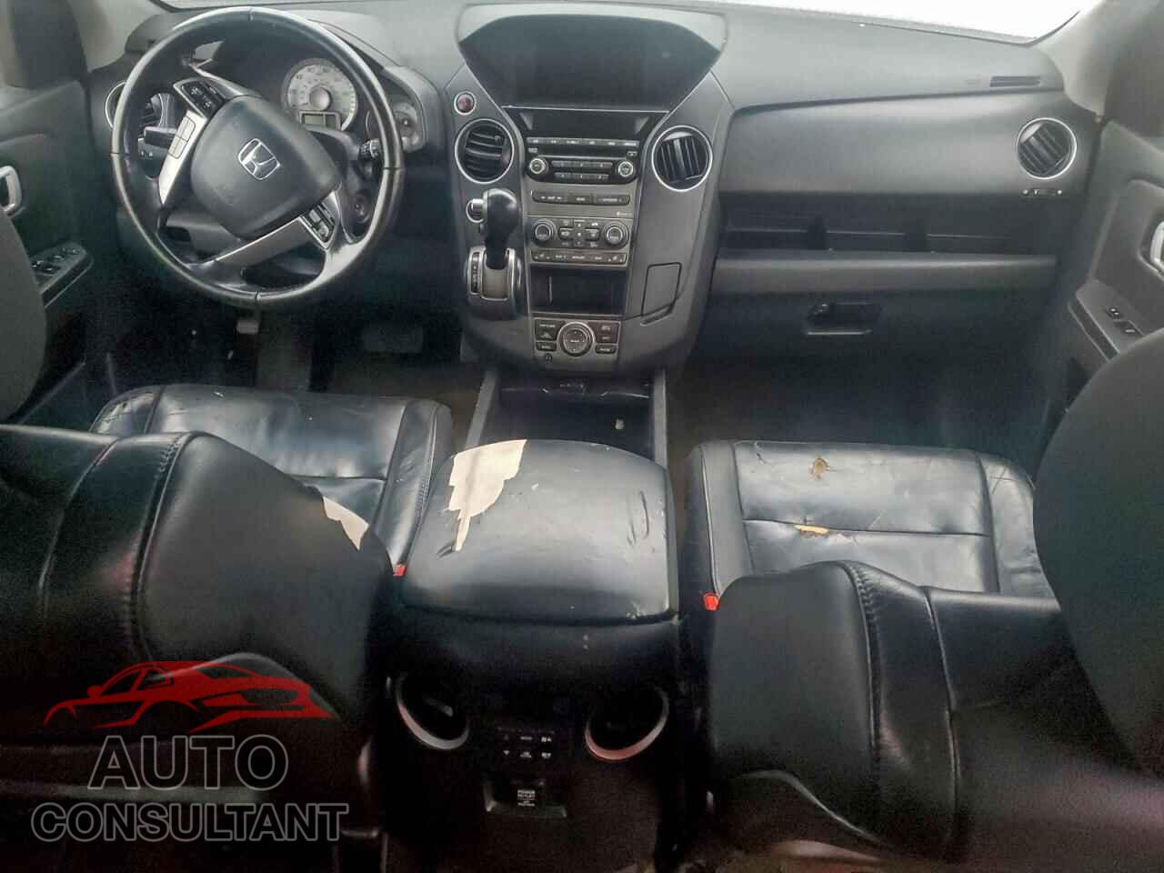 HONDA PILOT 2015 - 5FNYF4H74FB027576