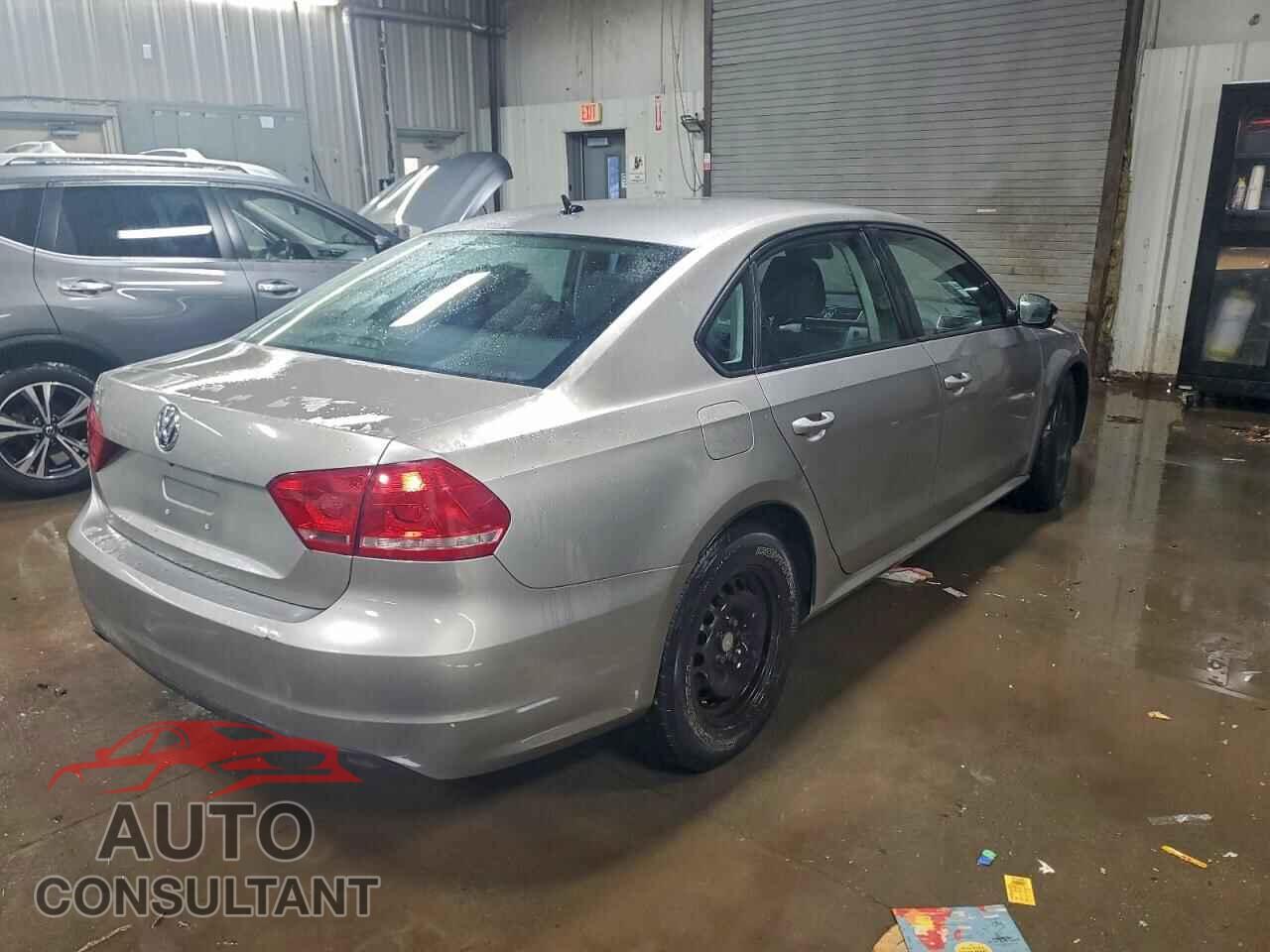 VOLKSWAGEN PASSAT 2014 - 1VWAP7A32EC009416