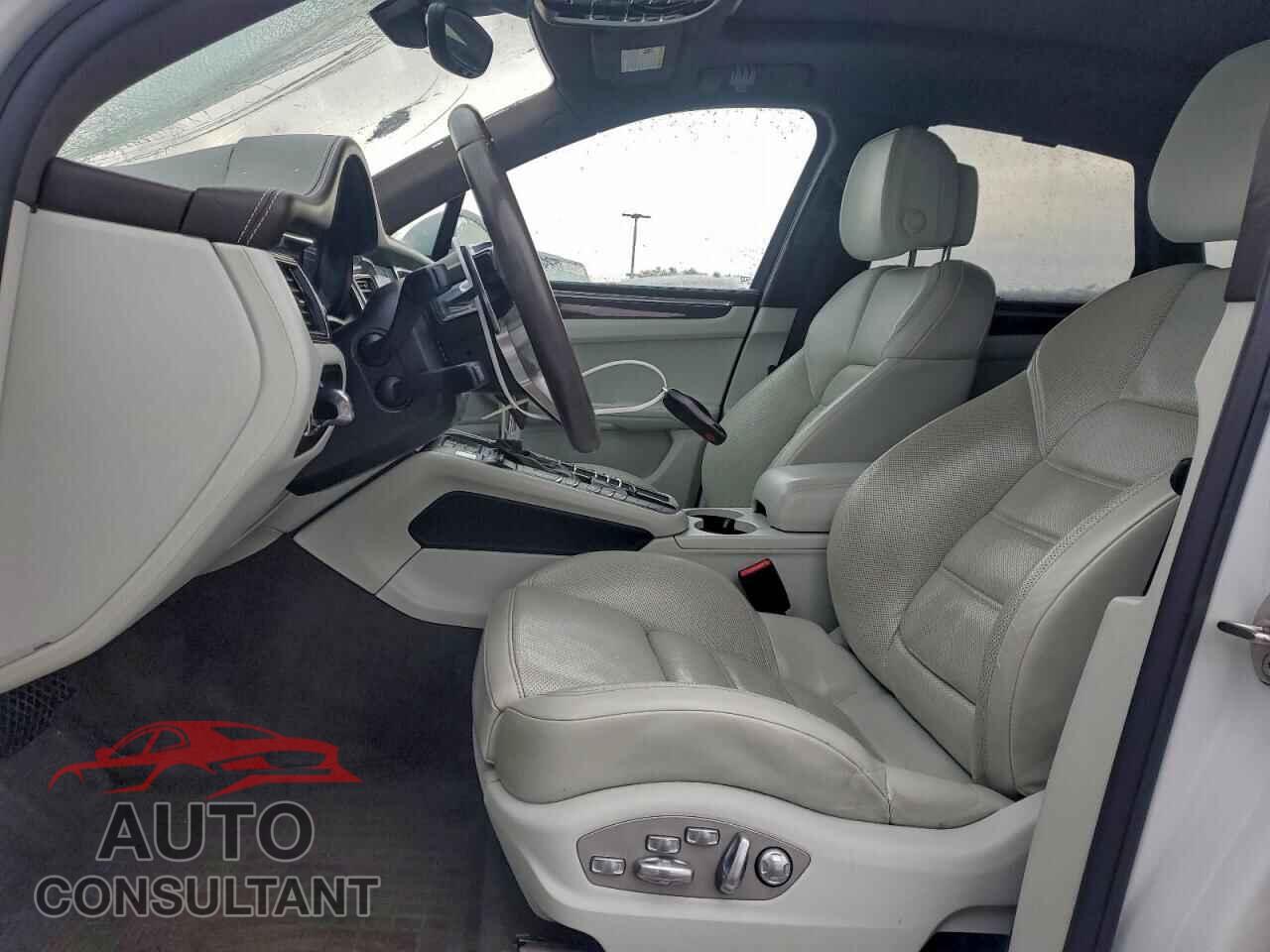 PORSCHE MACAN 2017 - WP1AF2A57HLB62032