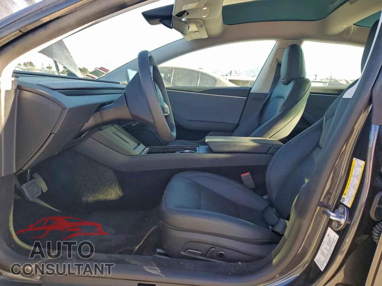 TESLA MODEL 3 2025 - 5YJ3E1EA2SF083005
