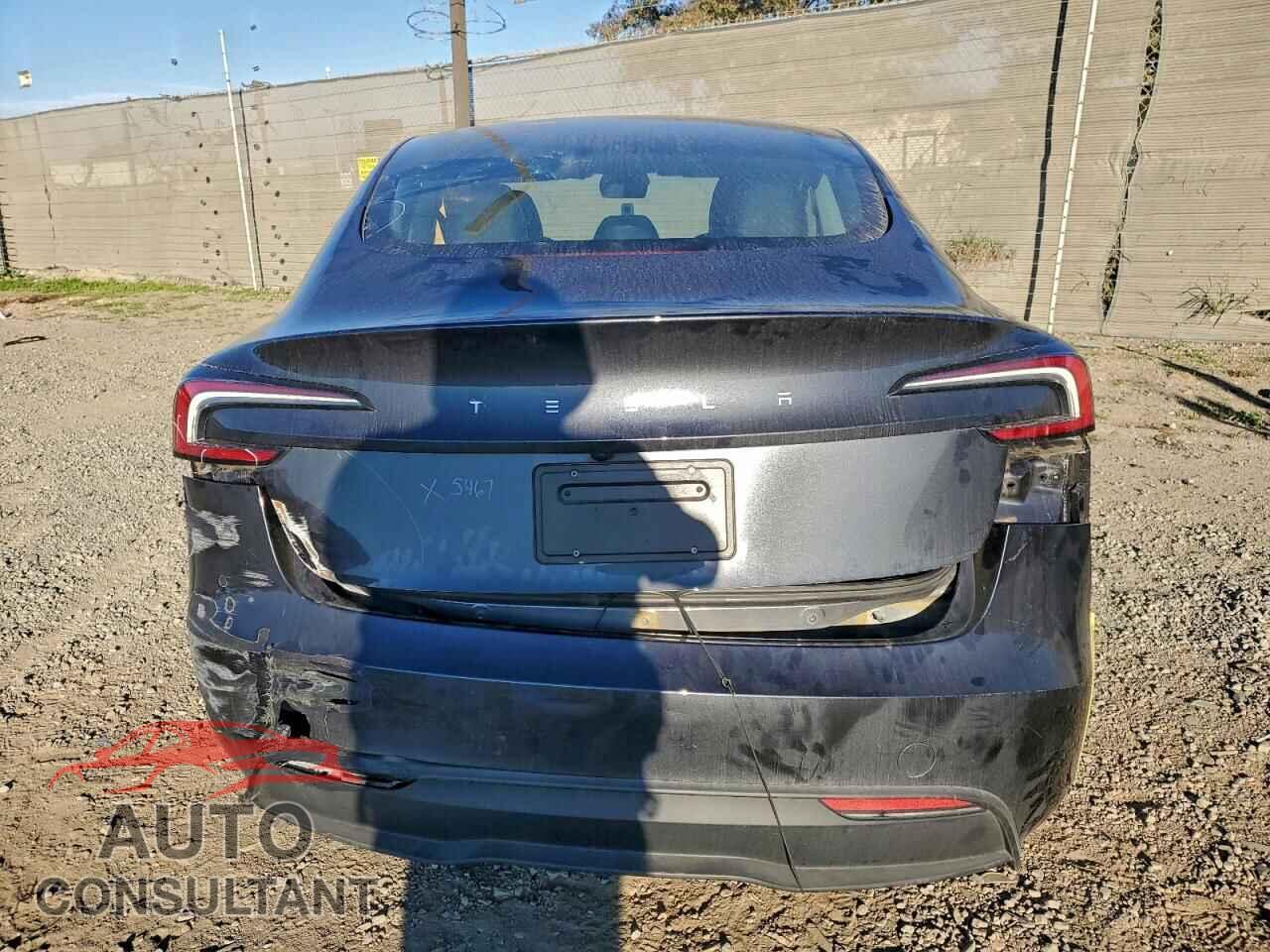 TESLA MODEL 3 2024 - 5YJ3E1EA9RF743339