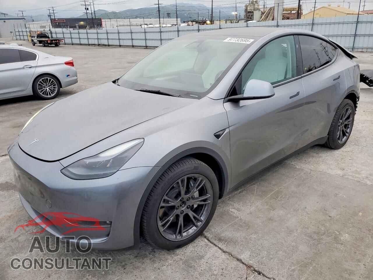 TESLA MODEL Y 2025 - 7SAYGDEE1SF287088