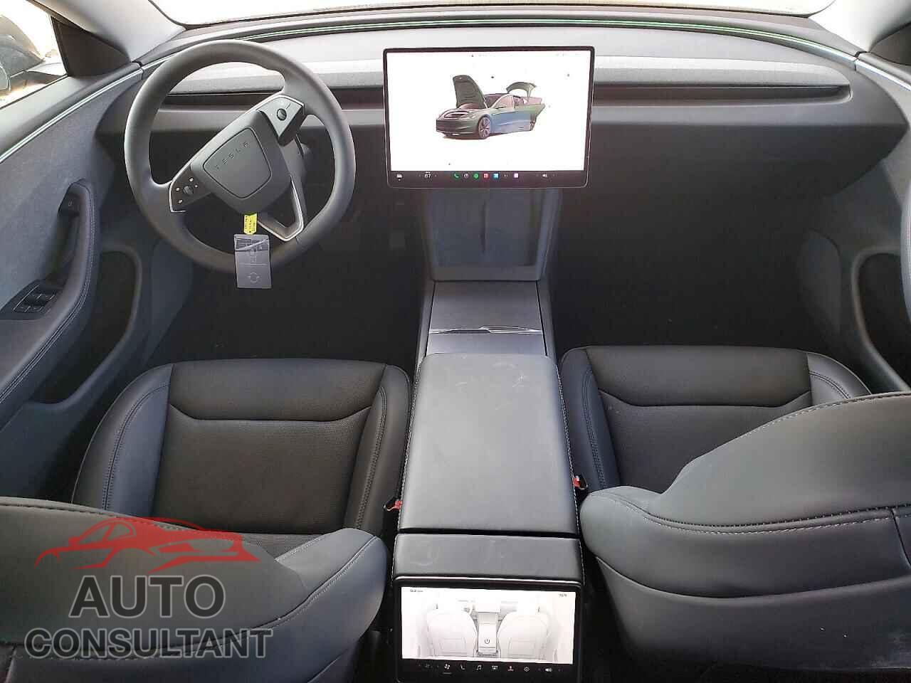 TESLA MODEL 3 2025 - 5YJ3E1EA2SF022138
