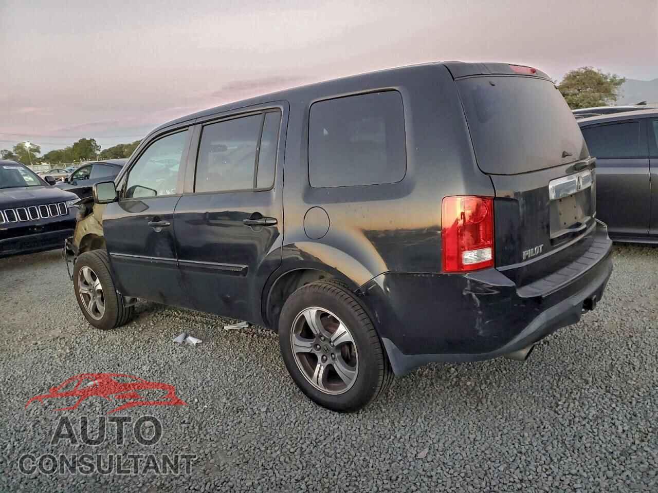 HONDA PILOT 2015 - 5FNYF3H35FB013001