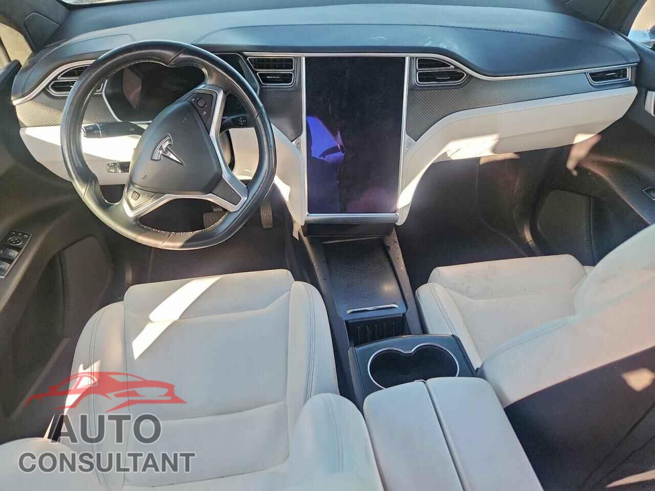 TESLA MODEL X 2017 - 5YJXCAE2XHF066106