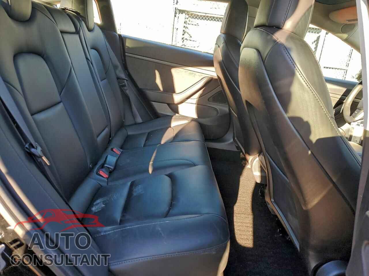 TESLA MODEL 3 2020 - 5YJ3E1EA5LF736573