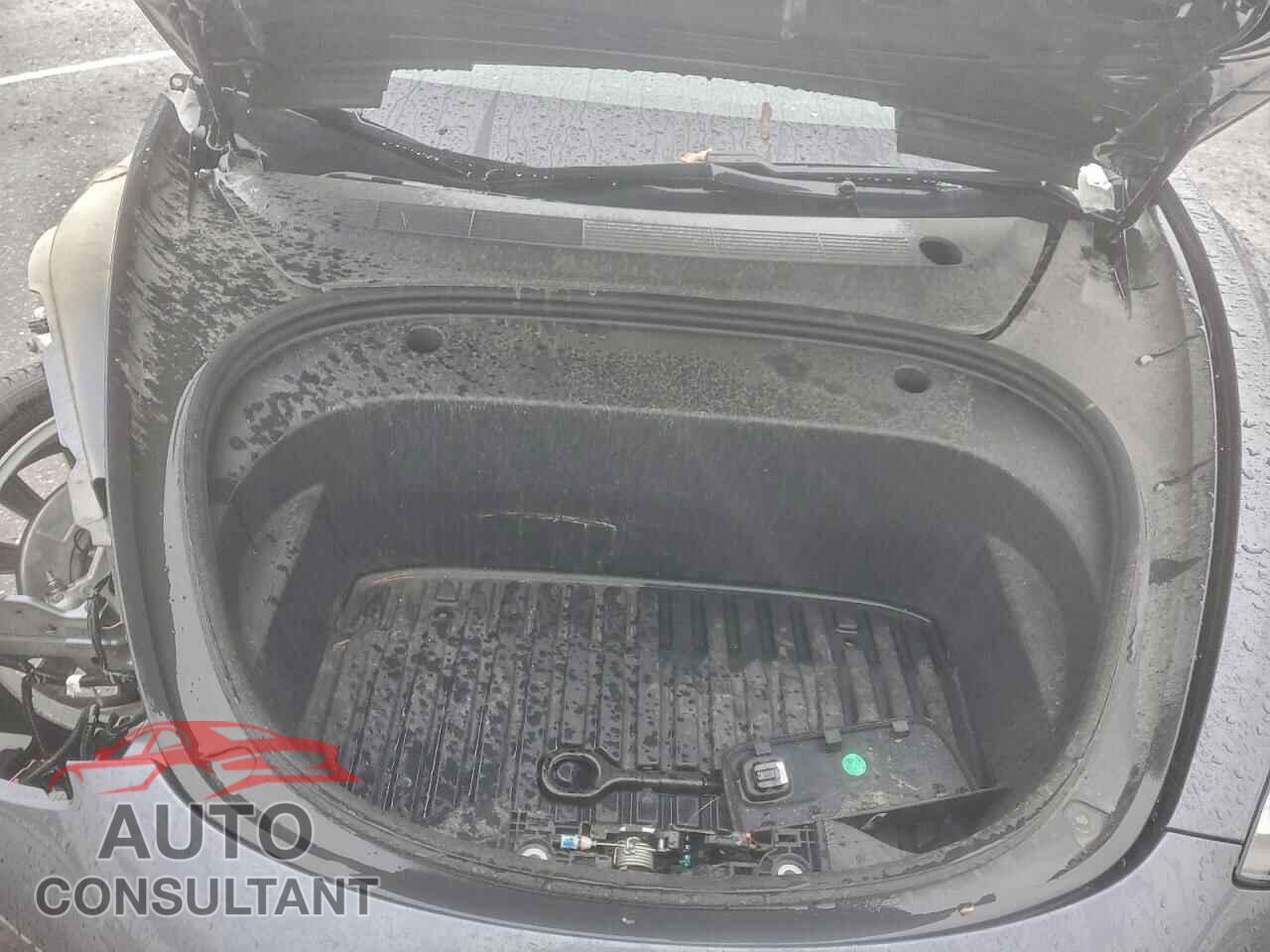 TESLA MODEL 3 2021 - 5YJ3E1EA8MF996323