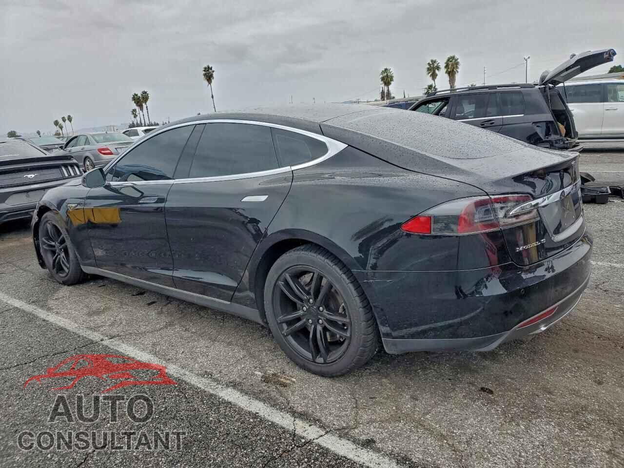 TESLA MODEL S 2014 - 5YJSA1H13EFP36142