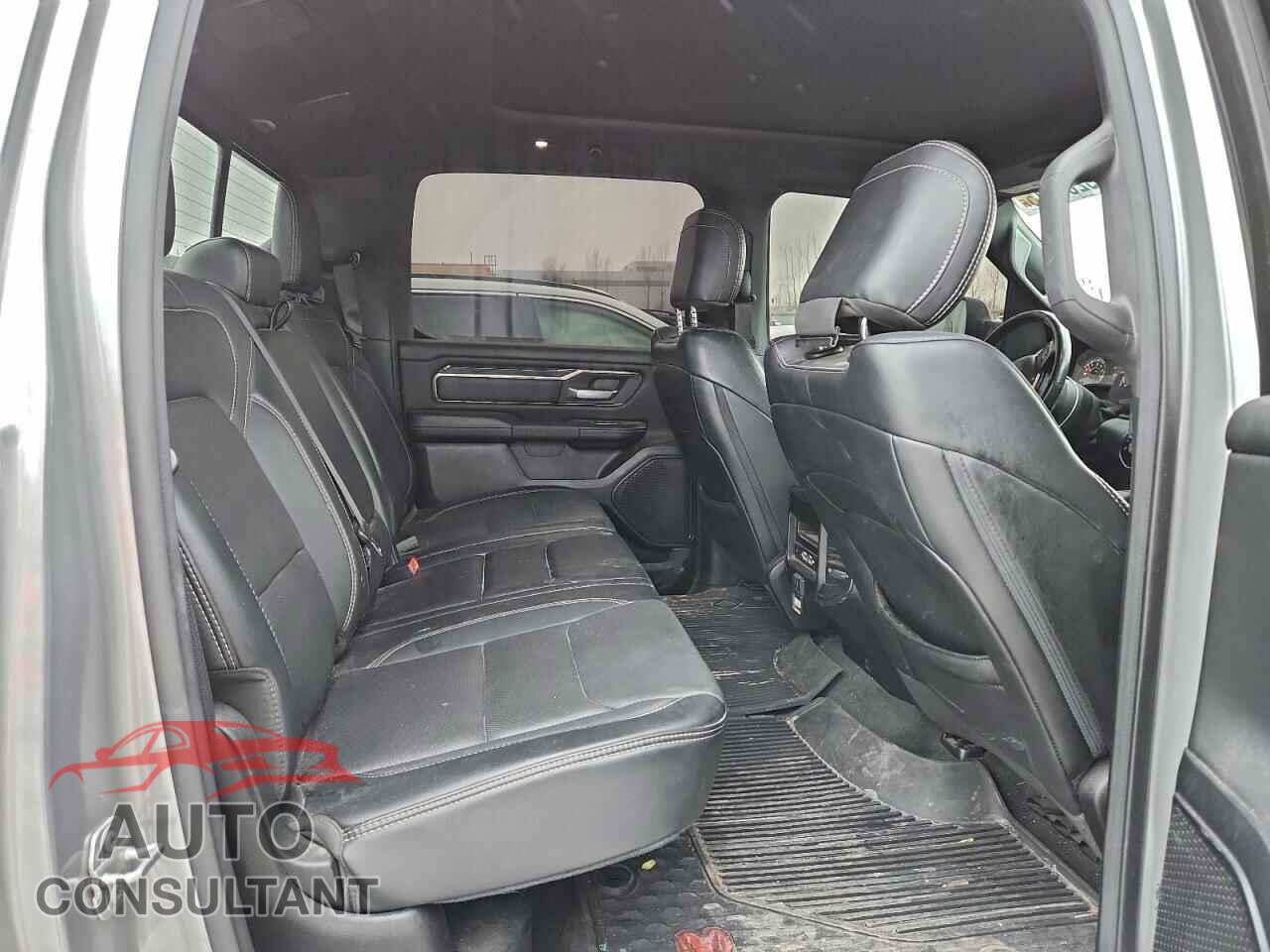 RAM 1500 2020 - 1C6SRFLT2LN303075