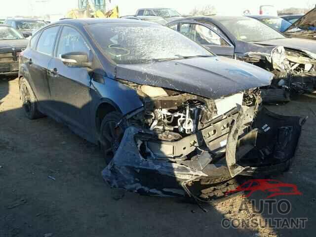 FORD FOCUS 2015 - 1FADP3L99FL362852