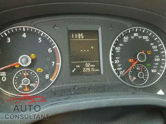 VOLKSWAGEN PASSAT 2015 - 1VWAT7A36FC015880