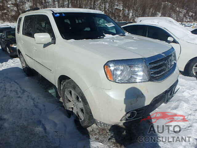 HONDA PILOT 2015 - 5FNYF4H93FB002055