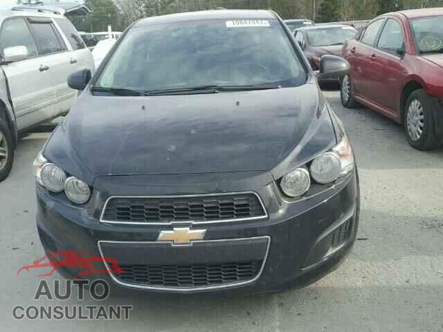 CHEVROLET SONIC 2016 - 1G1JA5SH5G4133902