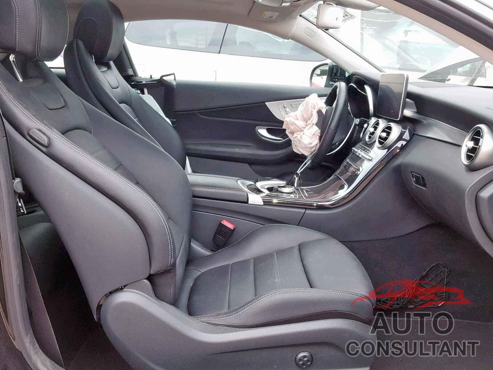MERCEDES-BENZ C CLASS 2017 - WDDWJ4KB8HF472555