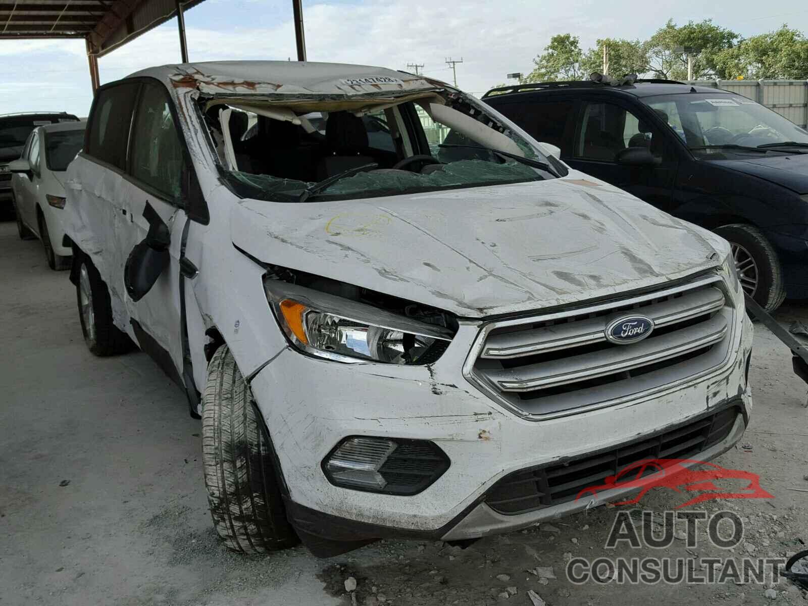 FORD ESCAPE 2017 - 1FMCU0GD7HUC73351