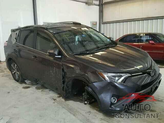 TOYOTA RAV4 2017 - JTMWFREV9HJ105143