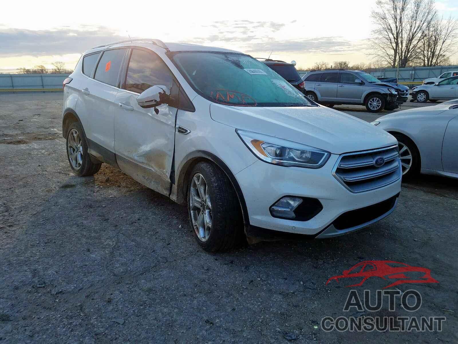 FORD ESCAPE 2019 - 1HGCV1F36JA239670