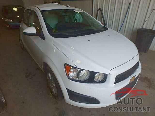 CHEVROLET SONIC 2015 - 1G1JC5SH0F4130155