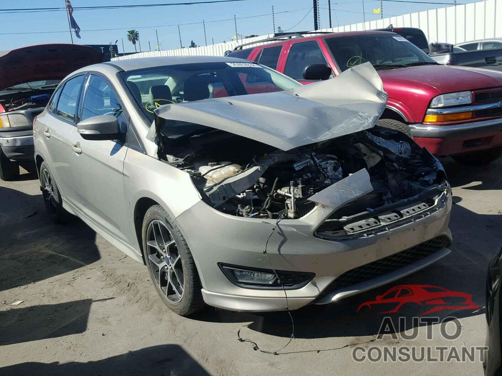 FORD FOCUS 2015 - 1FADP3FE9FL207985
